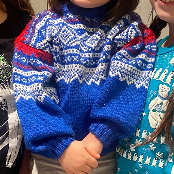 Vintage Christmas / Winter chunky soft sweater. Size 4 kids - Picture 2 of 5